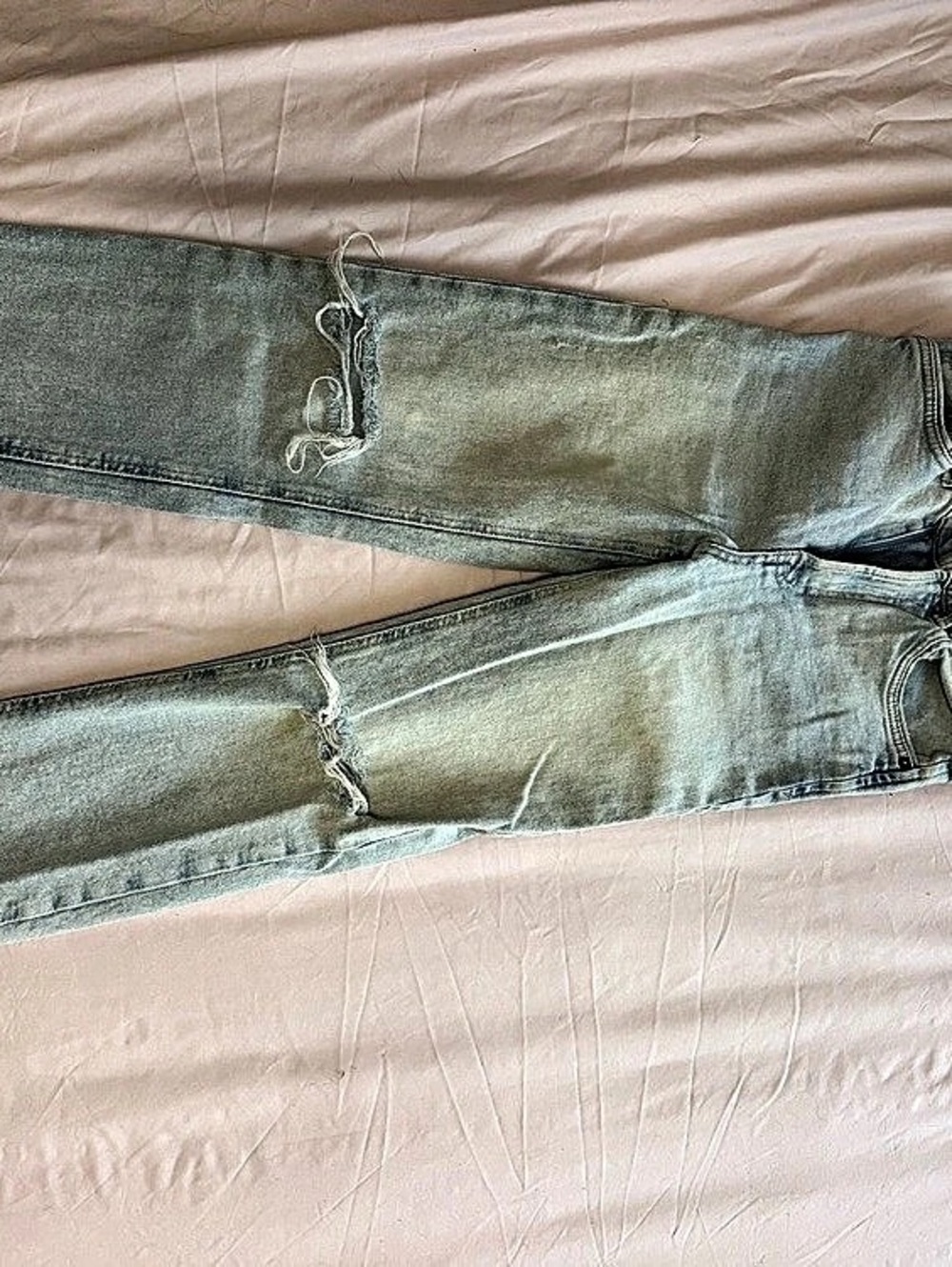 Distressed Jeans in Blue Waist 24